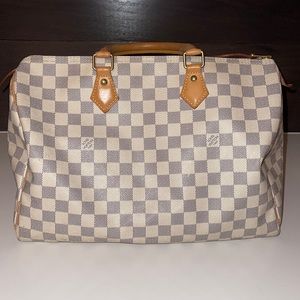 Louis Vuitton Speedy Handbag Damier 30. Like new.